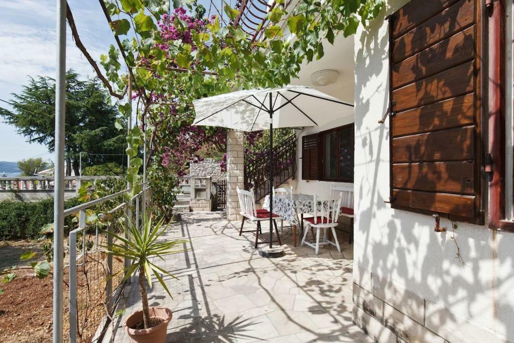 Villa Reminiscence Seget Vranjica Extérieur photo