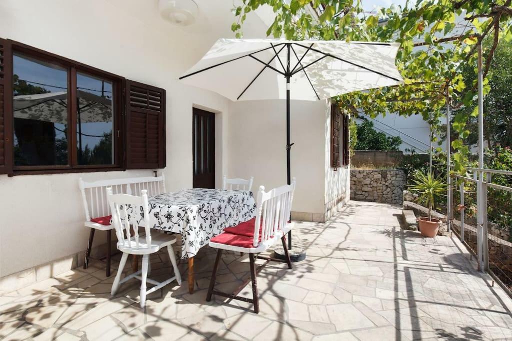 Villa Reminiscence Seget Vranjica Extérieur photo